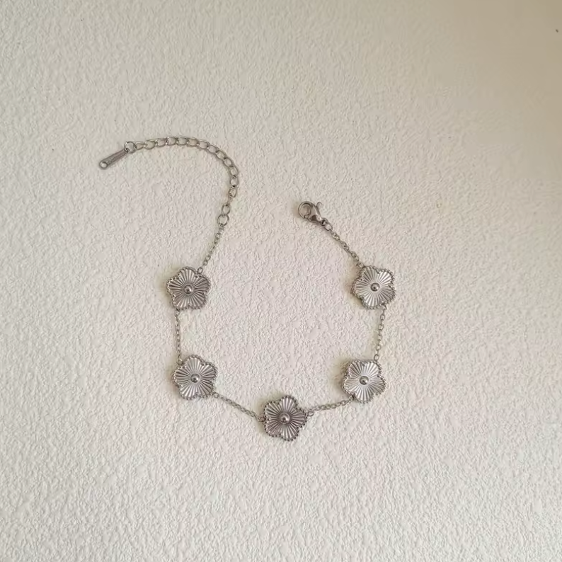 Schmuckset – Eleganz aus Edelstahl in Gold