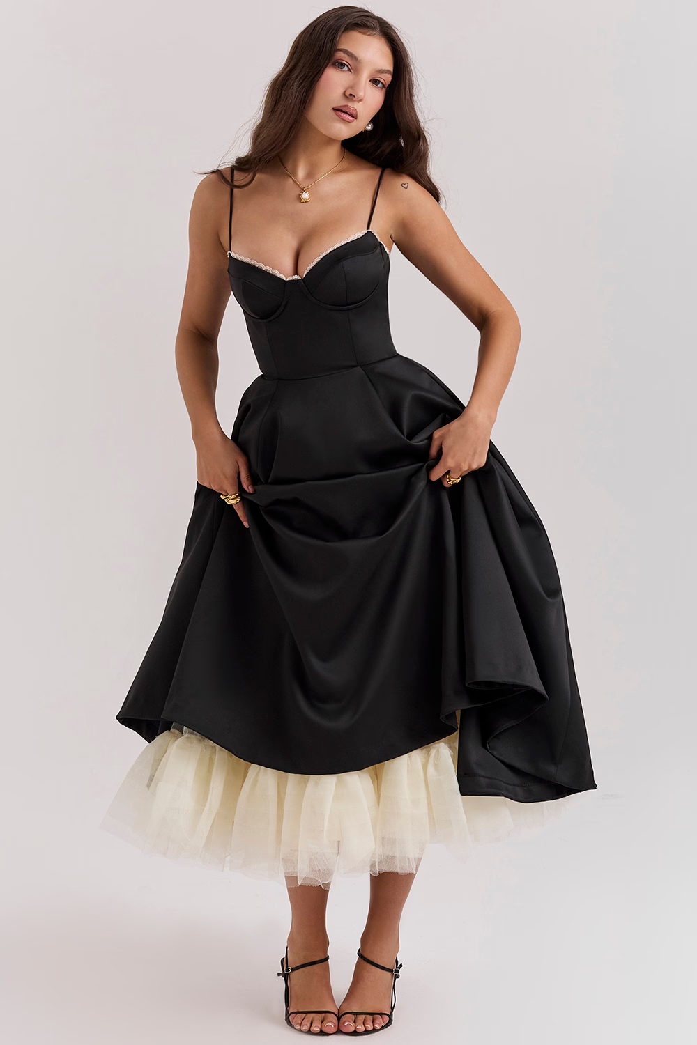 Lory | Vestido Midi Com Alças – Glamour Clássico e Leveza