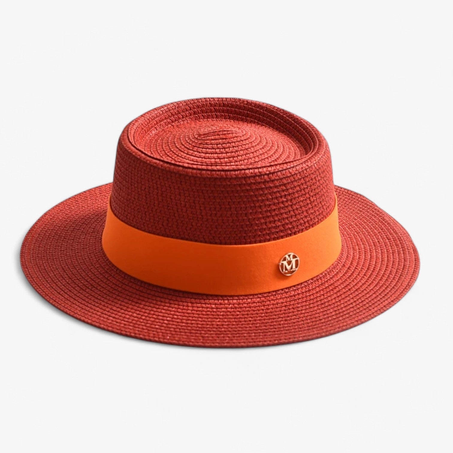 Olkihattu – Retro Eleganssi ja Aurinkosuoja 