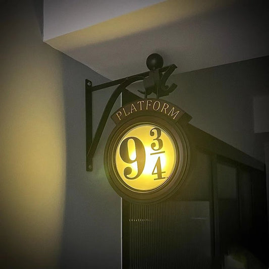 Lampada da Parete Decorativa – Università dei Maghi e Stile Vintage 