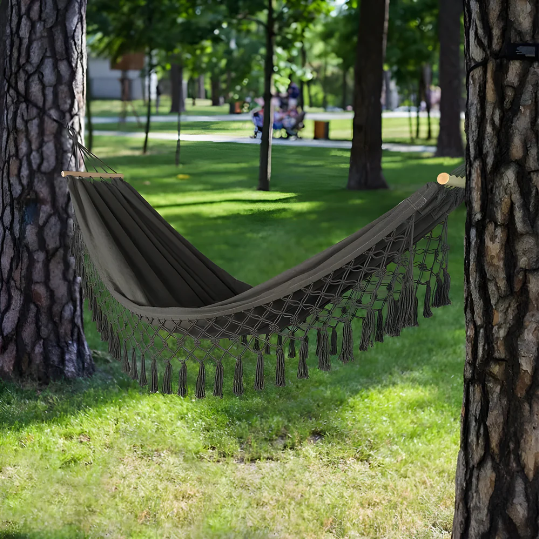 Hamac Exterior Bohémian – Relaxare Stilată și Ambianță Calmă 