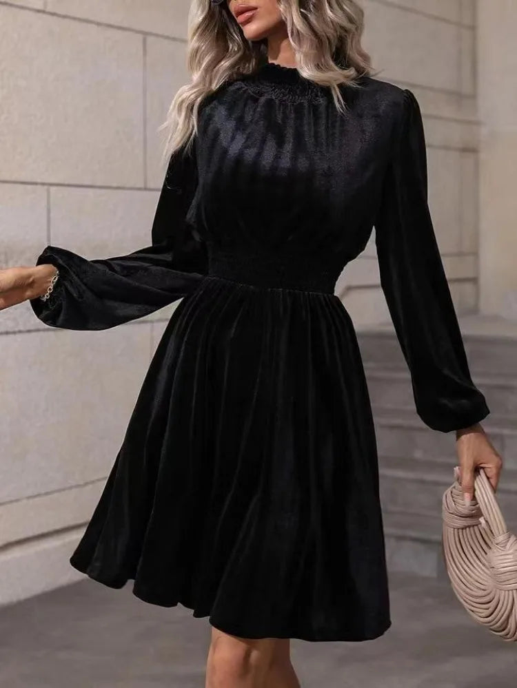 Ornélia | Robe Élégante – Style Col Roulé Et Silhouette Élancée