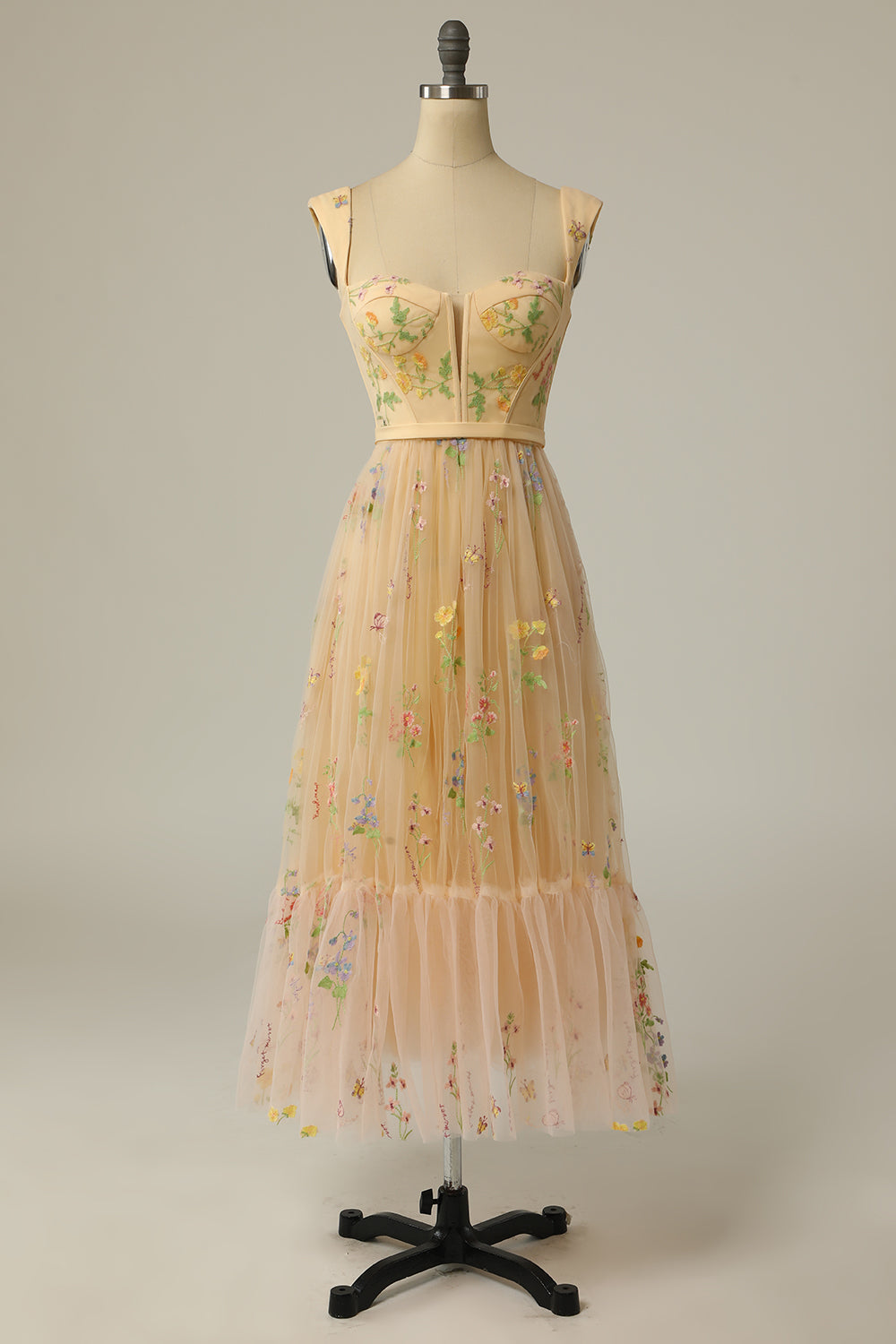 Élise | Robe De Bal Longue – Broderies Raffinées