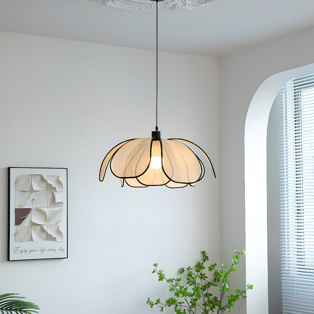 Elegancka lampa wisząca z naturalnej wikliny - naturalna dekoracja i harmonijne oświetlenie
