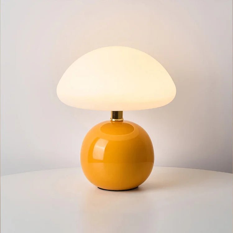 Lámpara de mesa en forma de hongo – elegancia y originalidad 