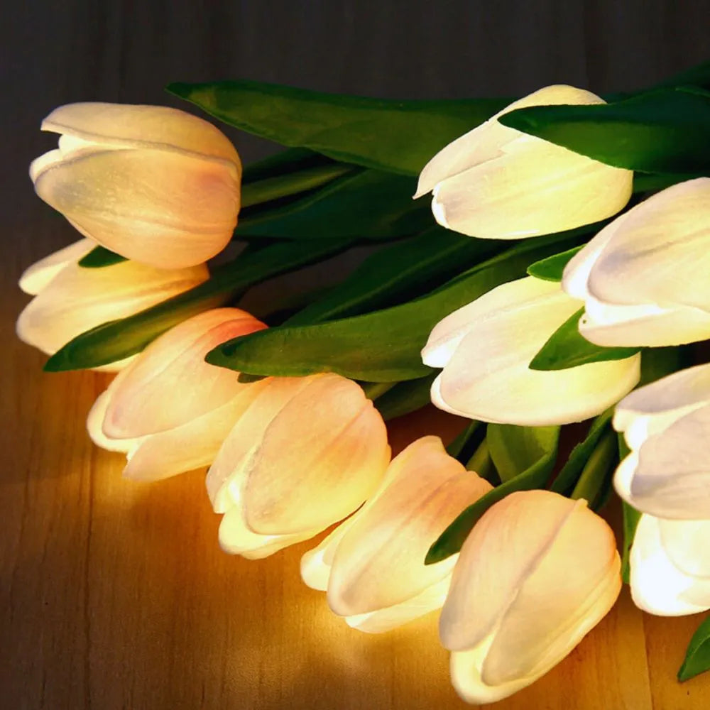 Dekorativní lampa Tulipán – Teplá a rafinovaná atmosféra 