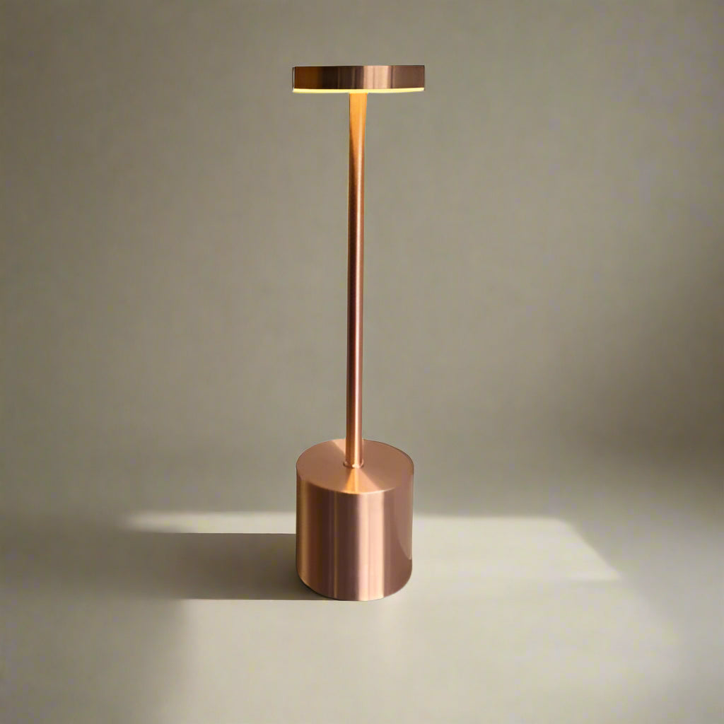 Lámpara de Mesa LED Táctil Recargable – Iluminación Práctica y Moderna 