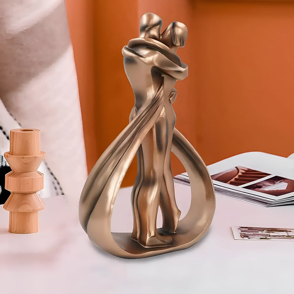 Couple in Love Statue - Sentimental Gift & Modern Style