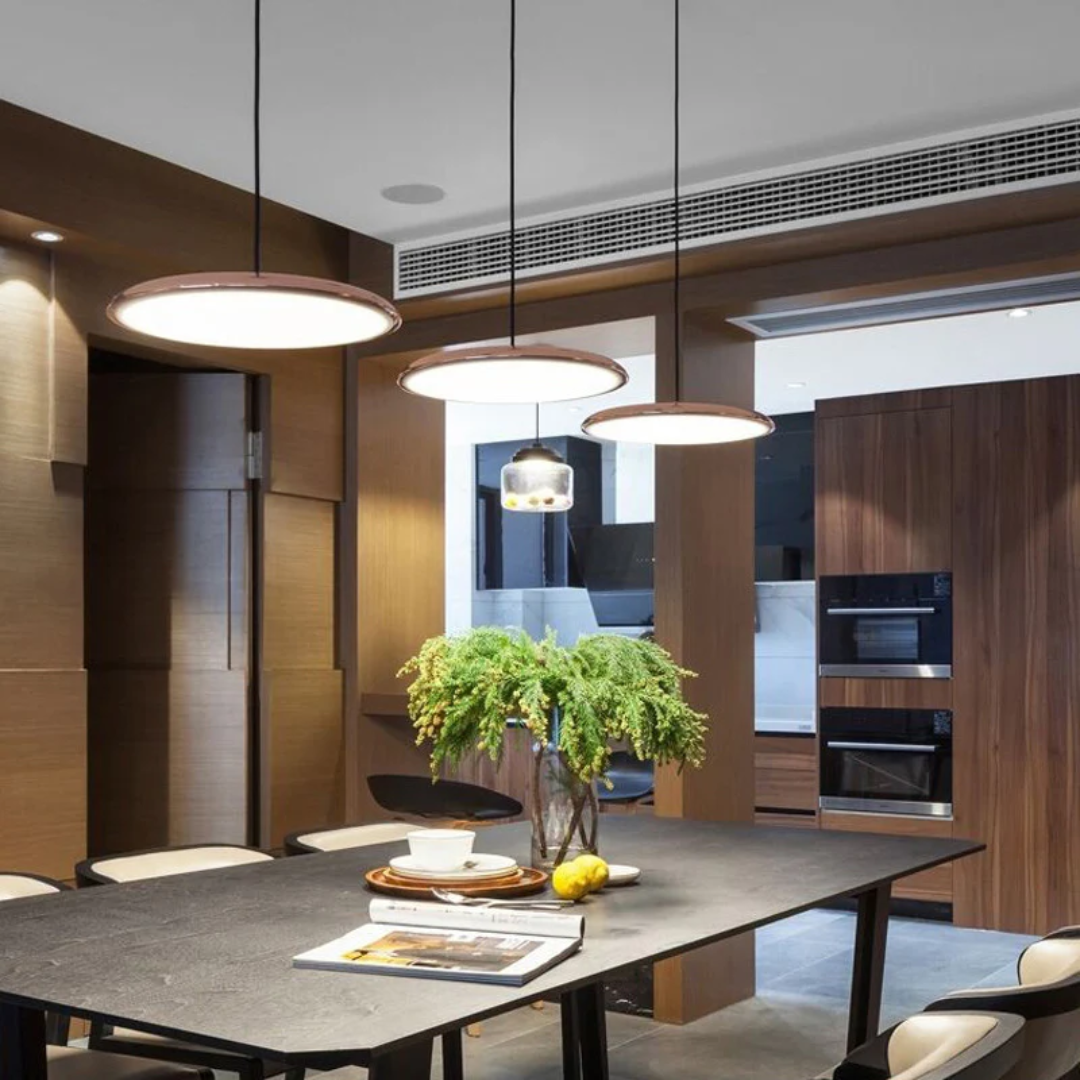 Severská zavesná lampa – Minimalistická elegancia pre váš interiér 