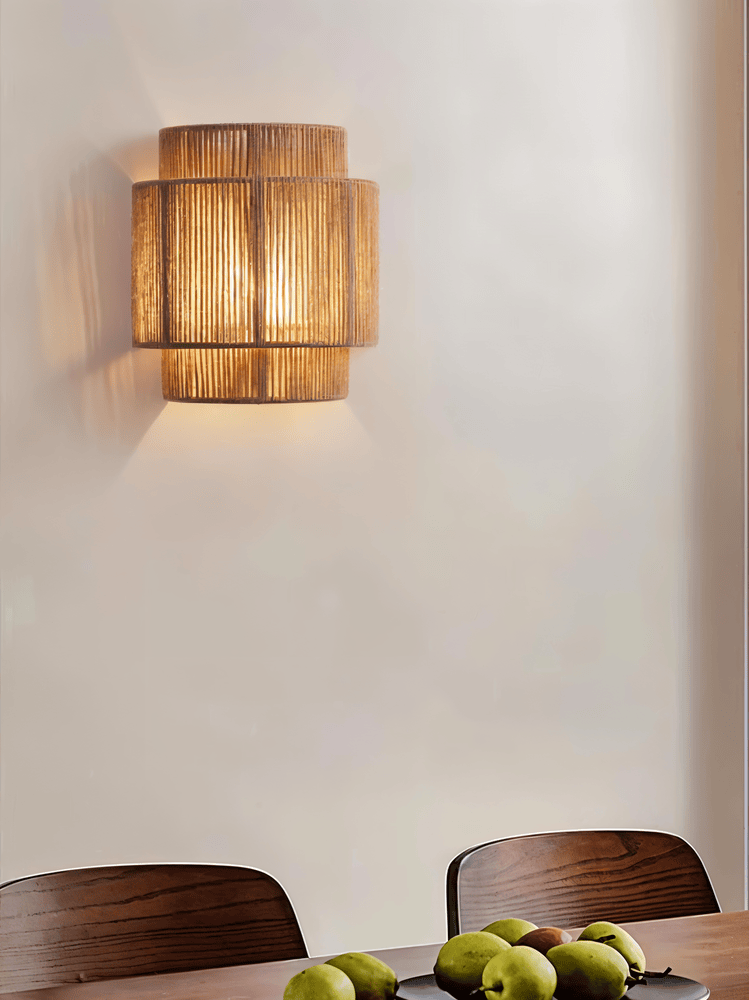 Rattanowa lampa ścienna z kloszem z liny konopnej - naturalne światło i autentyczny urok