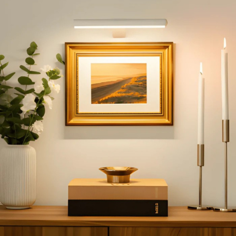 Bezdrôtová nástenná LED lampa s USB dobíjaním - plná rotácia a pohodlné dobíjanie