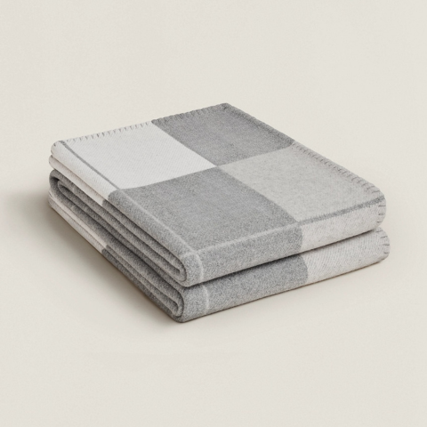 Ruudullinen – Moderni Eleganssi ja Mukava Pehmeys 