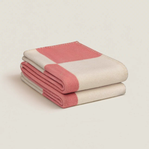 Ruudullinen – Moderni Eleganssi ja Mukava Pehmeys 