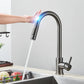 Torneira de Cozinha Inteligente – Sensor Táctil e Chuveiro Flexível 
