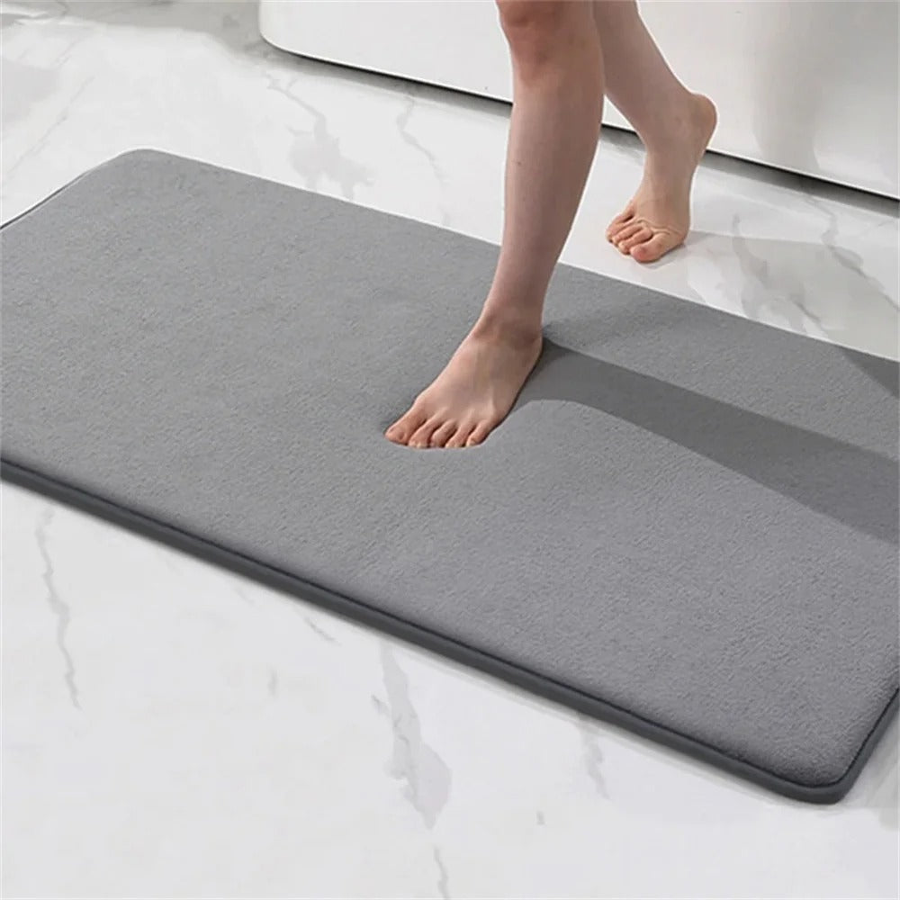 Tappeto da Bagno Super Assorbente Antiscivolo – Comfort e Sicurezza Quotidiana 
