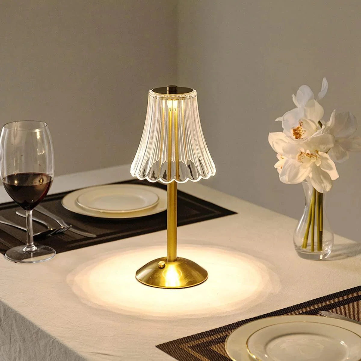 Trådløs Bordlampe – Nomadisk og Elegant Belysning 