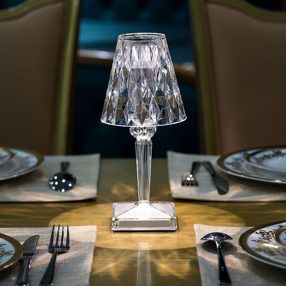 Lámpara de Mesa Cristalina – Elegancia Moderna y Ambiente Acogedor 