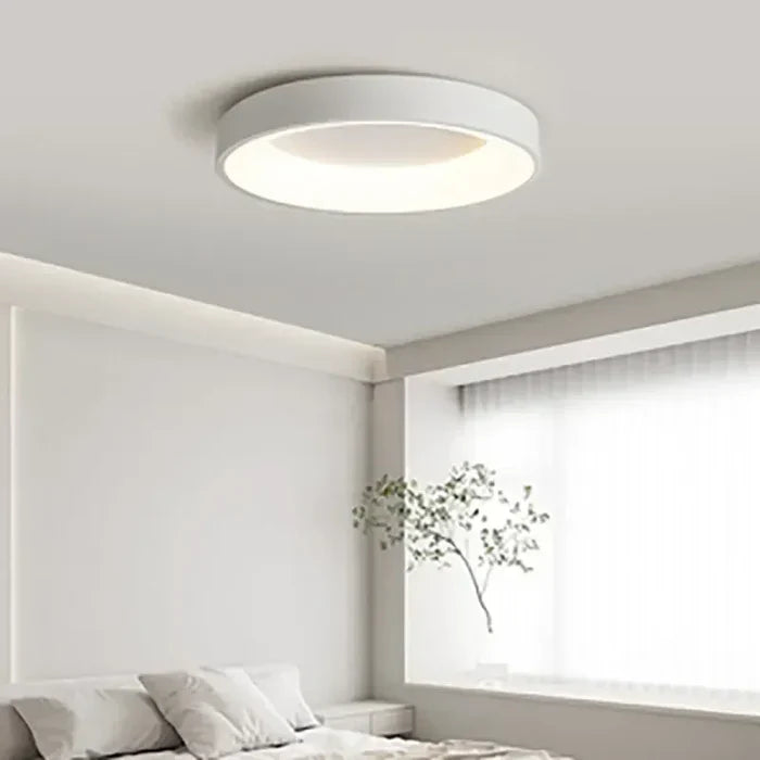 Taklampe – Renset linje og varm atmosfære 