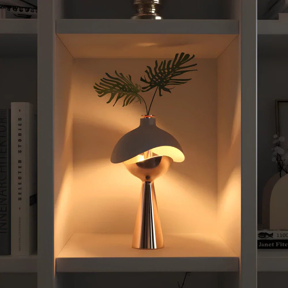 Lampa stołowa rzeźbiona – elegancja i oryginalność 