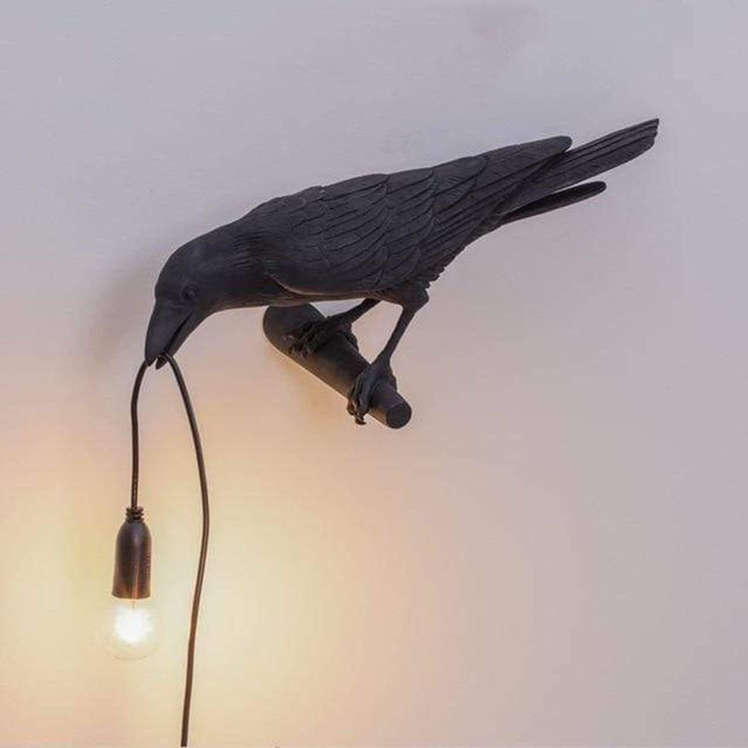 Dekorative Lampe — Krähe für eine mysteriöse Atmosphäre 